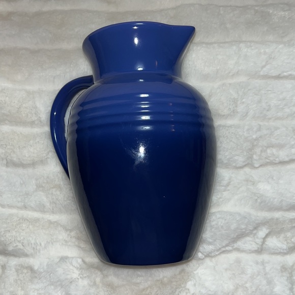 e Creuset 9” blue ombré pitcher - Picture 5 of 8